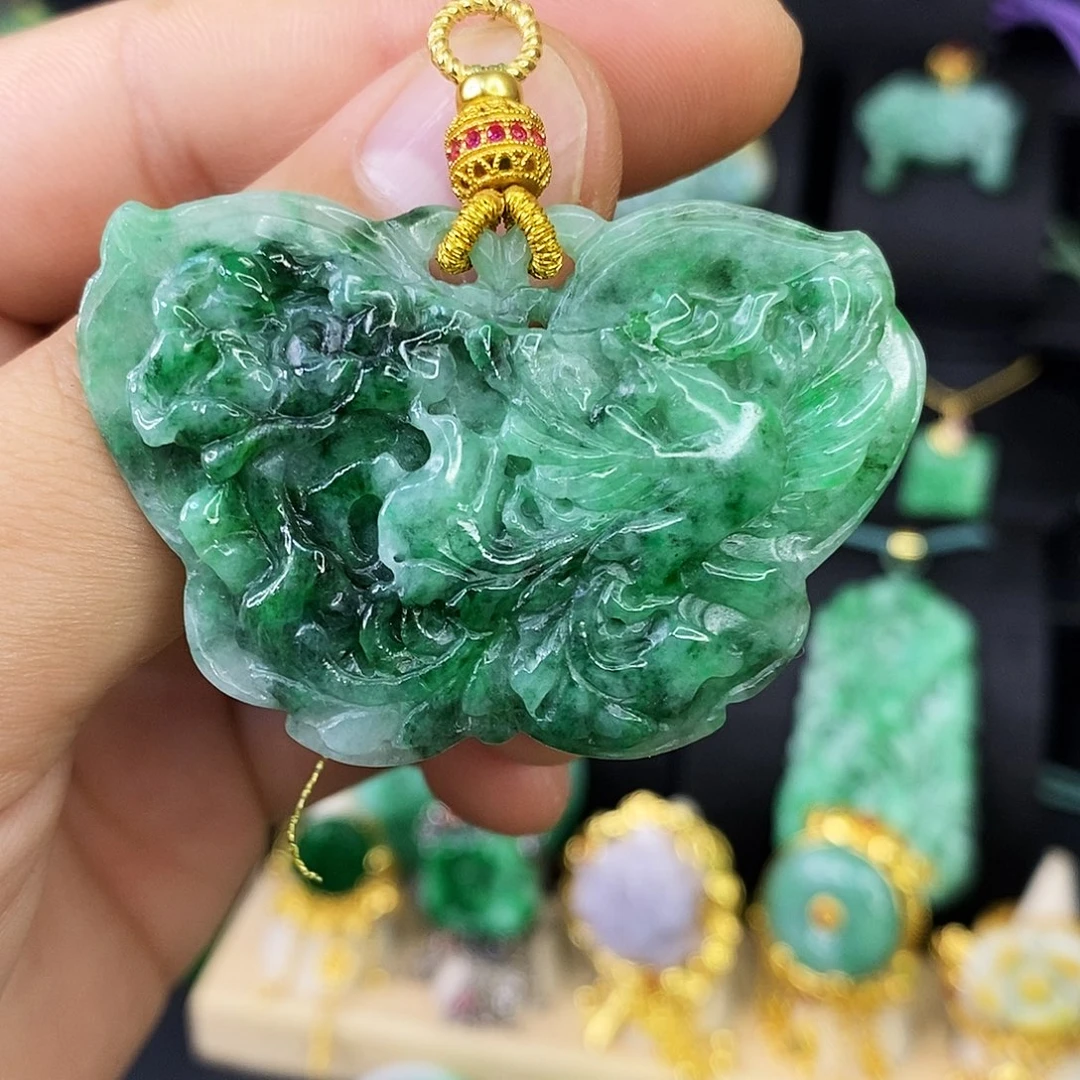颈饰未镶嵌翡翠吊坠