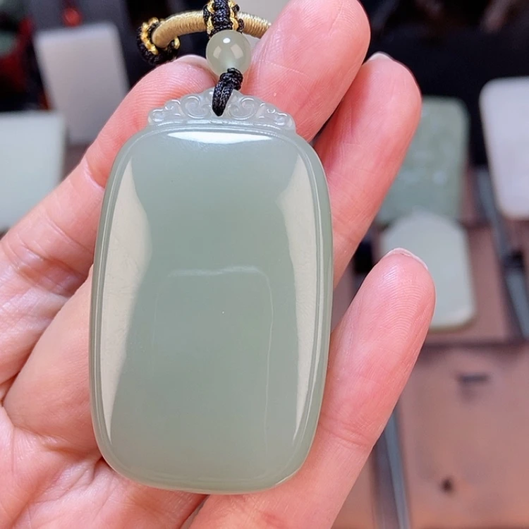 【闪购商品】颈饰未镶嵌和田玉