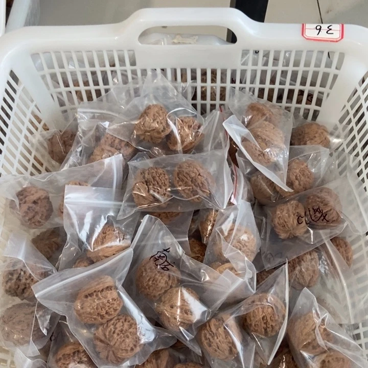 吊坠文玩核桃南疆瑕疵