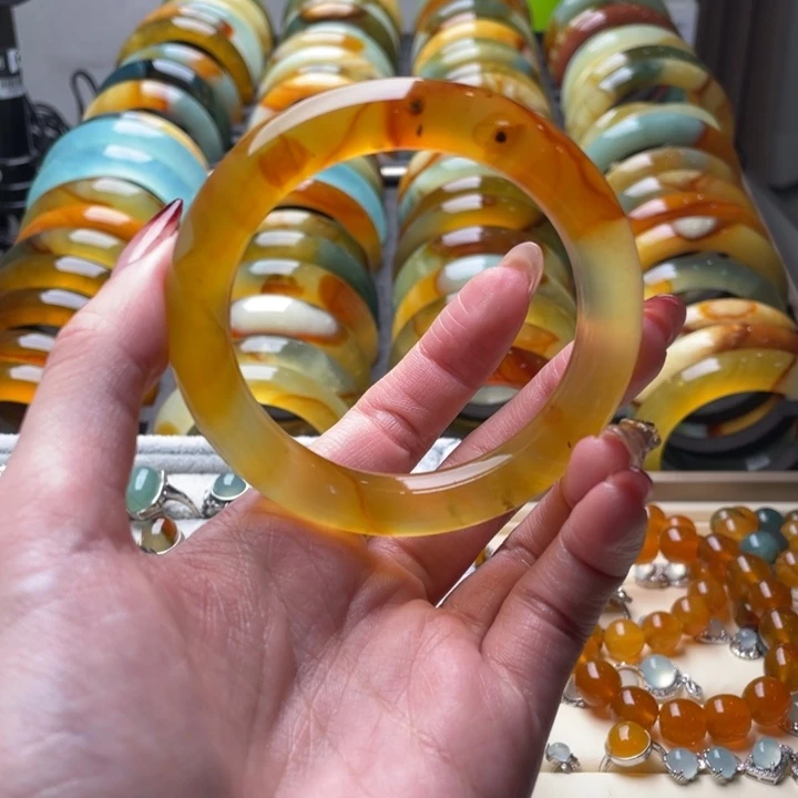 蛇纹石玉手镯未镶嵌57.2