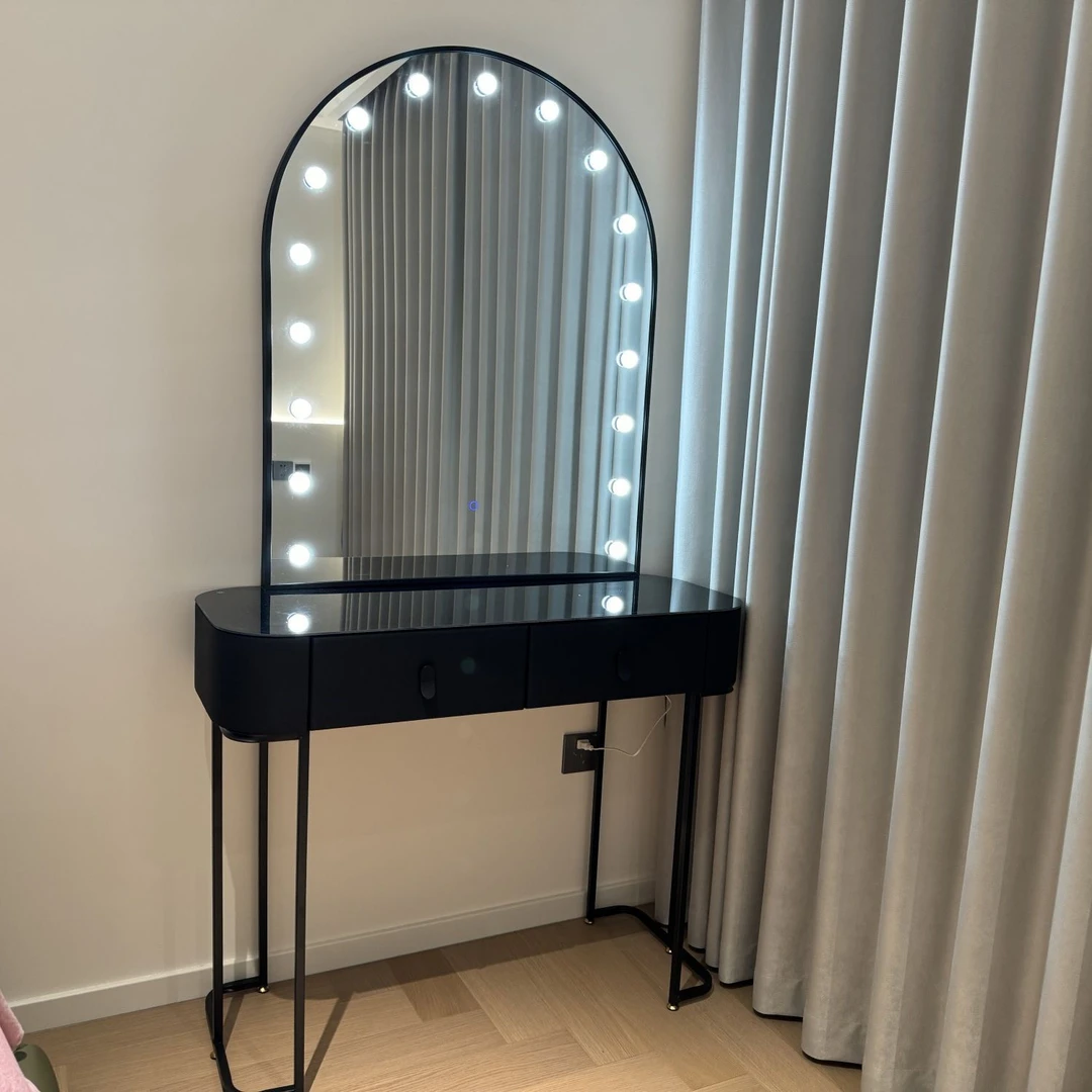 化妆台卧室专用网红影楼化妆镜带灯婚纱店梳妆台家用美容院化妆桌