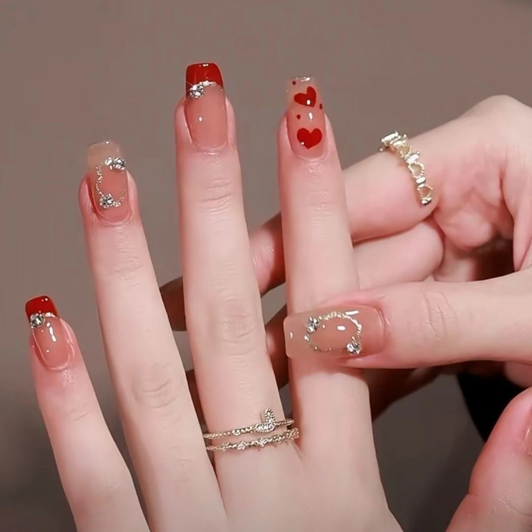 纤美手工穿戴甲穿戴式2025年超级红新年爱心战甲小红书爆款可拆卸