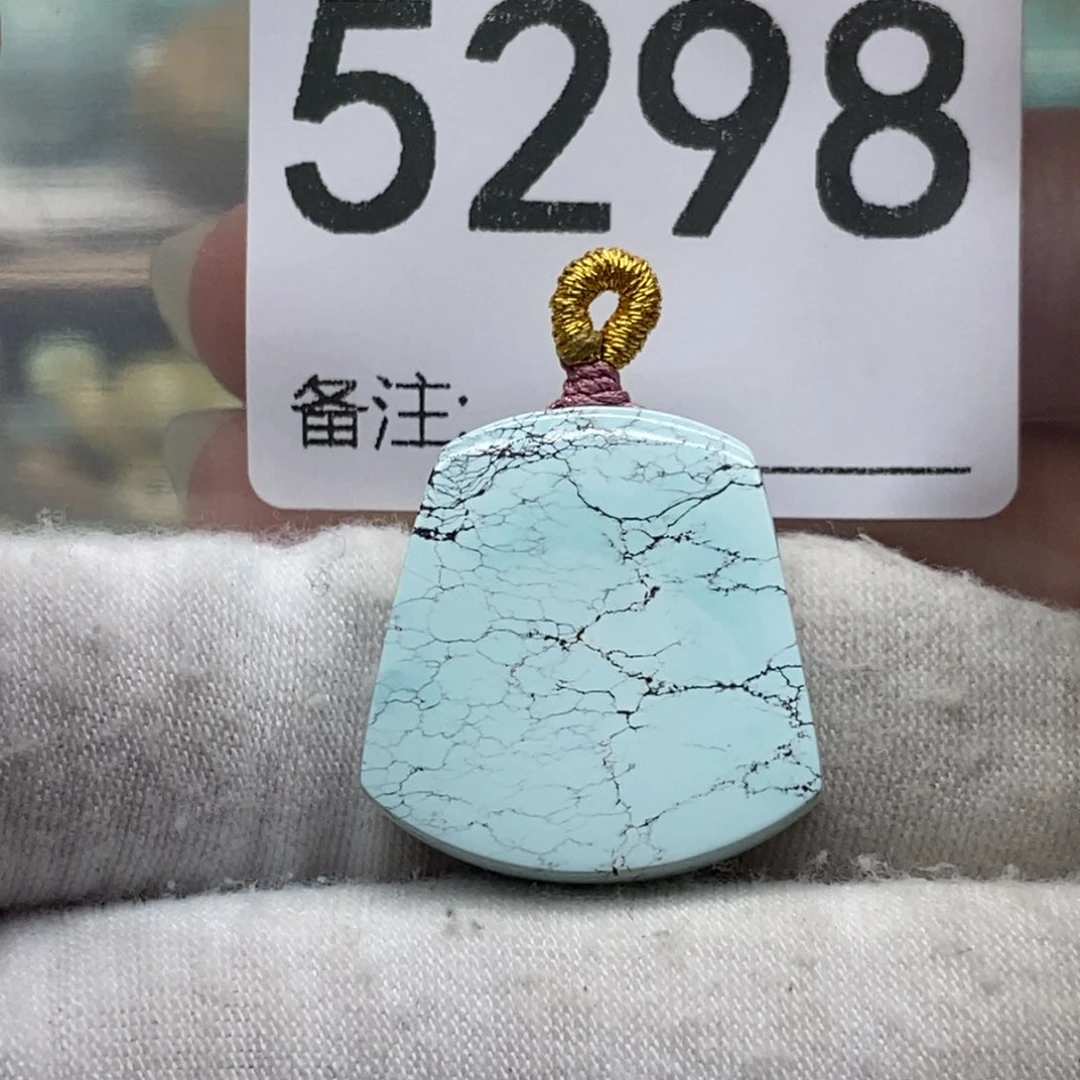 绿松石未镶嵌颈饰