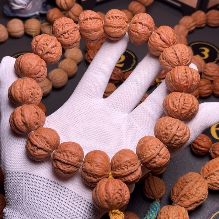 旅***行文玩核桃手串磨盘