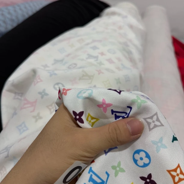 49 品牌老花L什么V七彩斜纹面料3米价