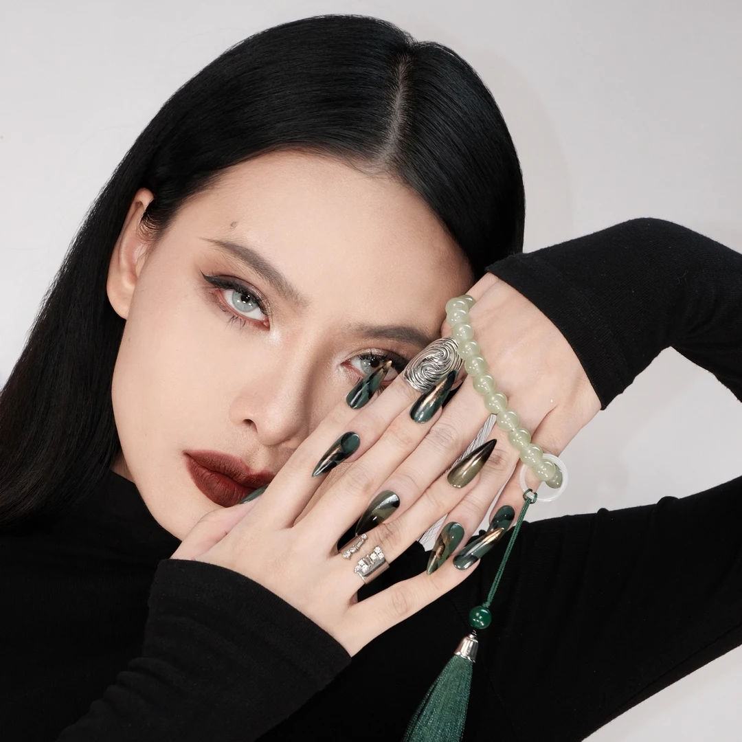 【见青山】怪相录纯手工穿戴甲新中式国风墨绿色显白写意高级长尖甲