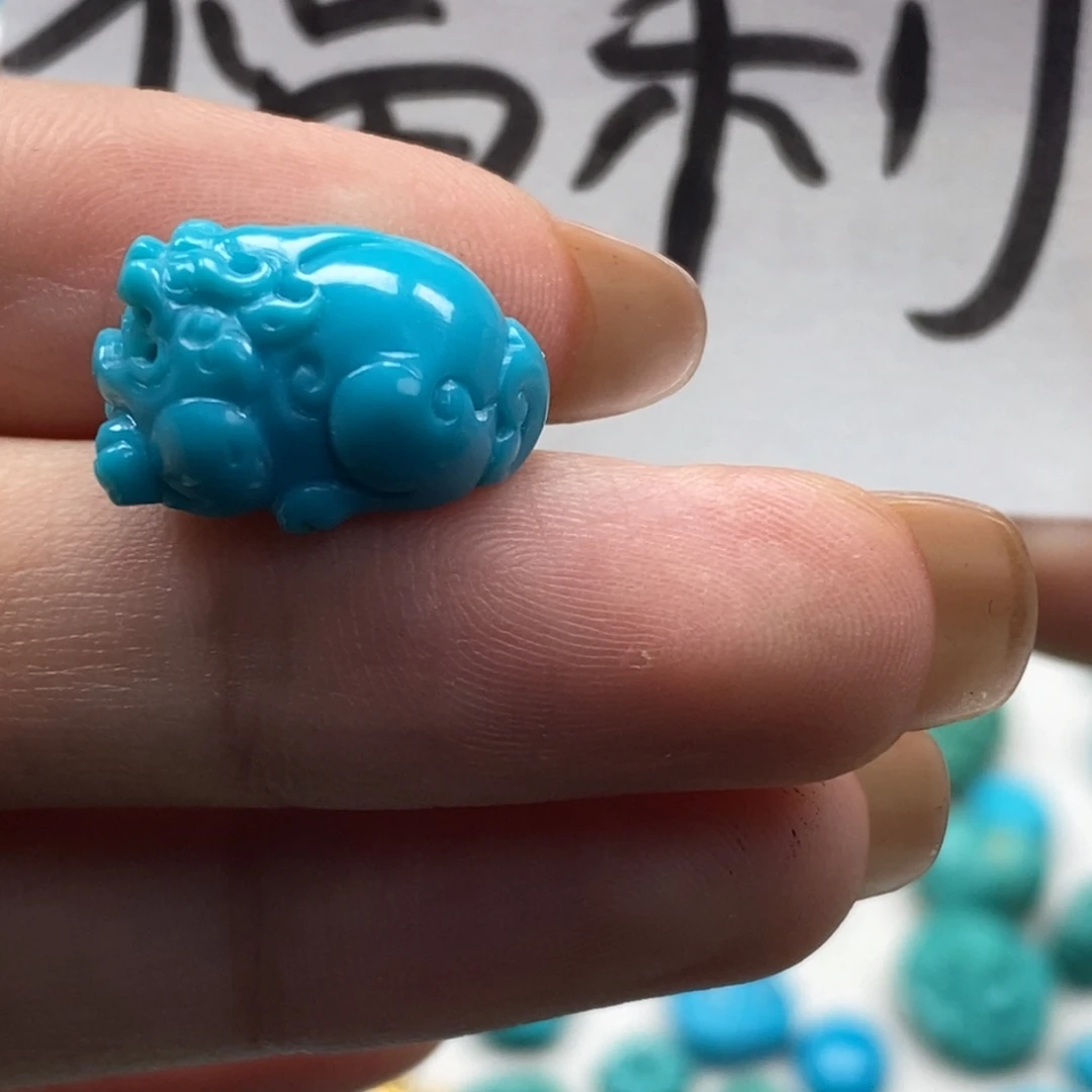 绿松石未镶嵌颈饰