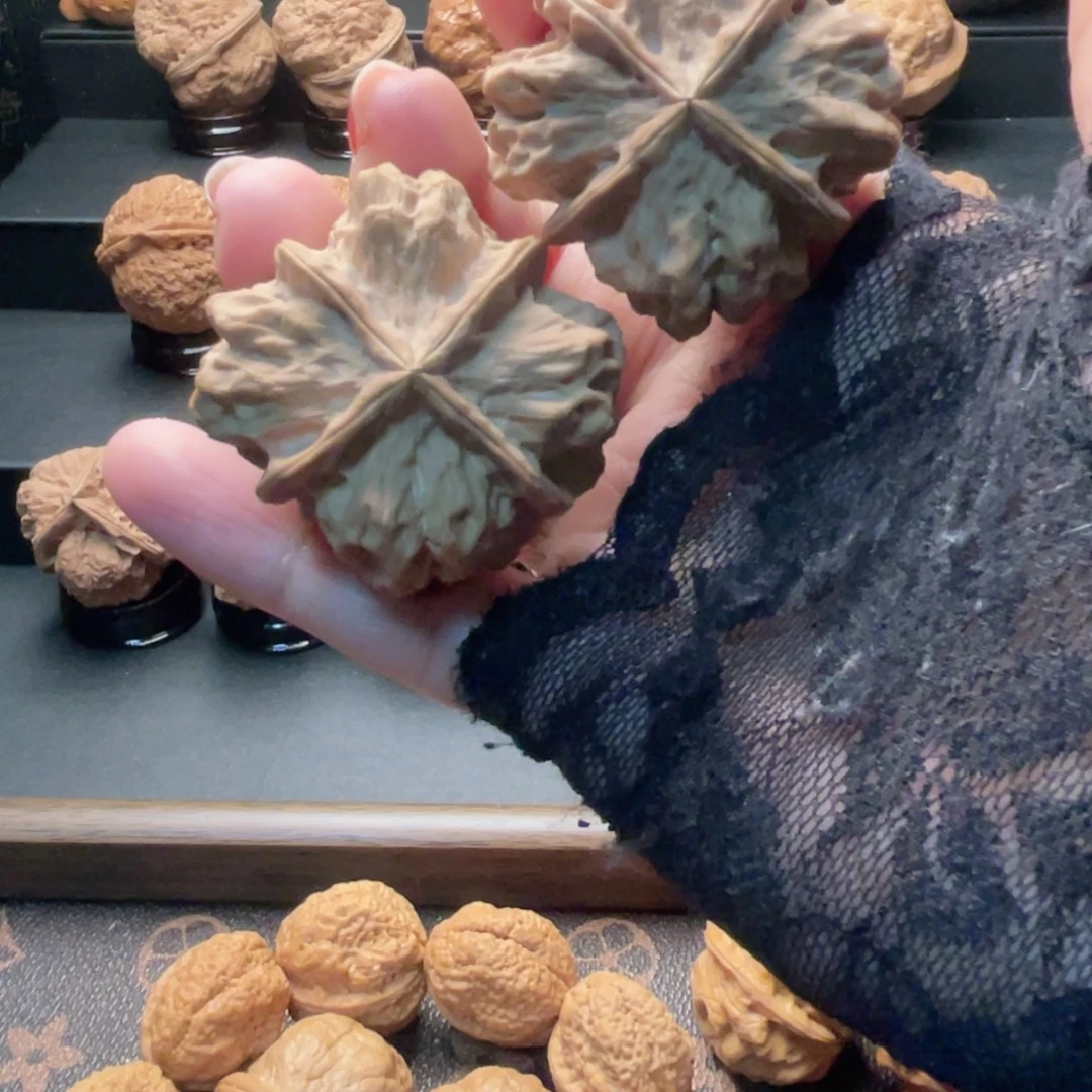 文玩核桃吊坠龙脊四z