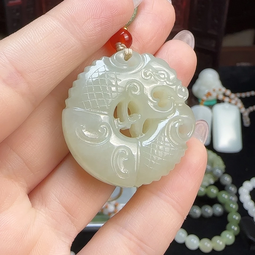 和田玉未镶嵌颈饰定制发货