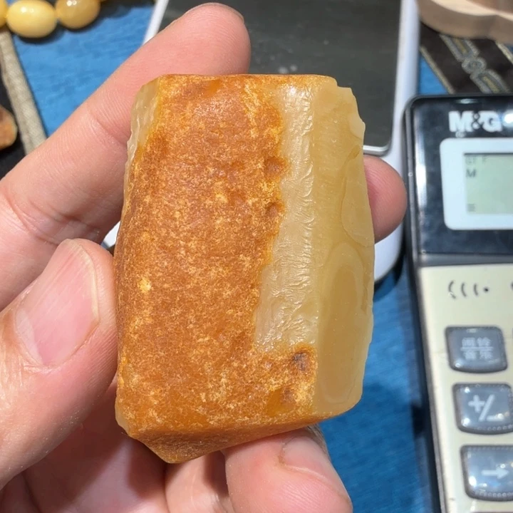 定制琥珀未镶嵌蜜蜡