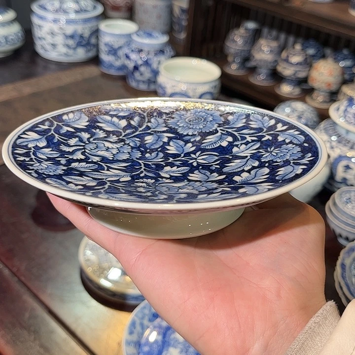 瓷片高足蓝地牡丹壶承