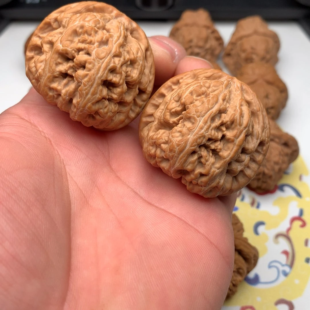 文玩核桃把件粗筋42