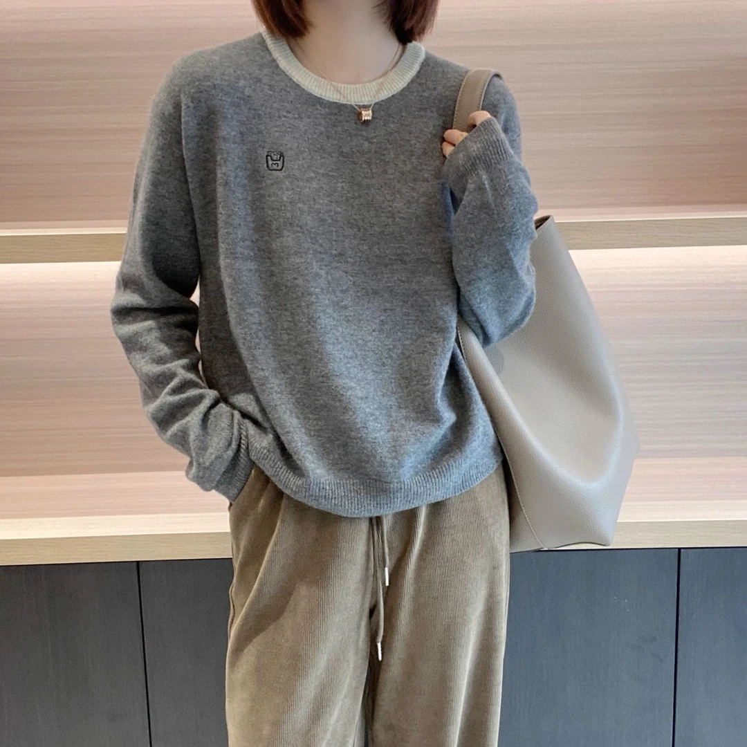 秋冬圆领拼色毛衣女宽松大码洋气时尚显瘦百搭长袖打底针织衫上衣