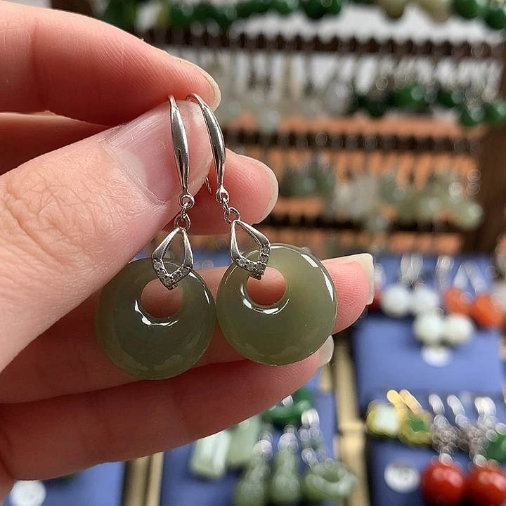 和田玉银S925镶嵌耳饰平安扣15.6左右晴水