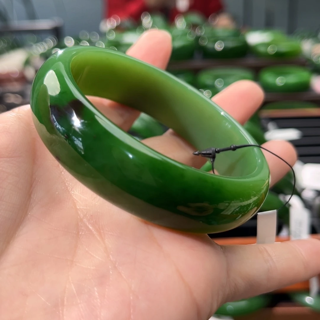 未镶嵌手镯和田玉（碧玉）