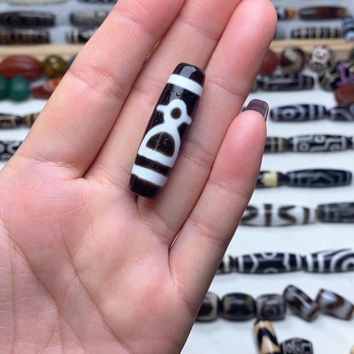 玛瑙/玉髓颈饰未镶嵌蓝**.