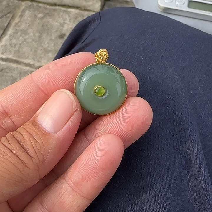 和田玉（碧玉）18K金镶嵌颈饰