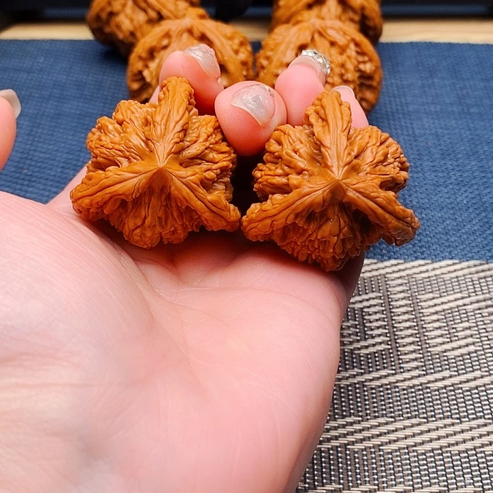 5***生文玩核桃吊坠三棱