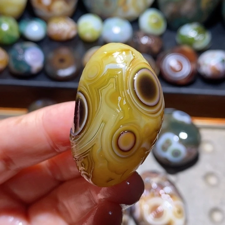 未镶嵌玛瑙/玉髓珠宝半成品90