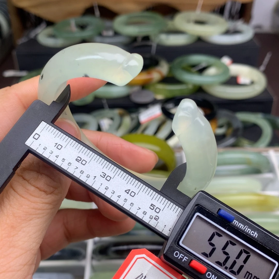 蛇纹石玉未镶嵌手镯658