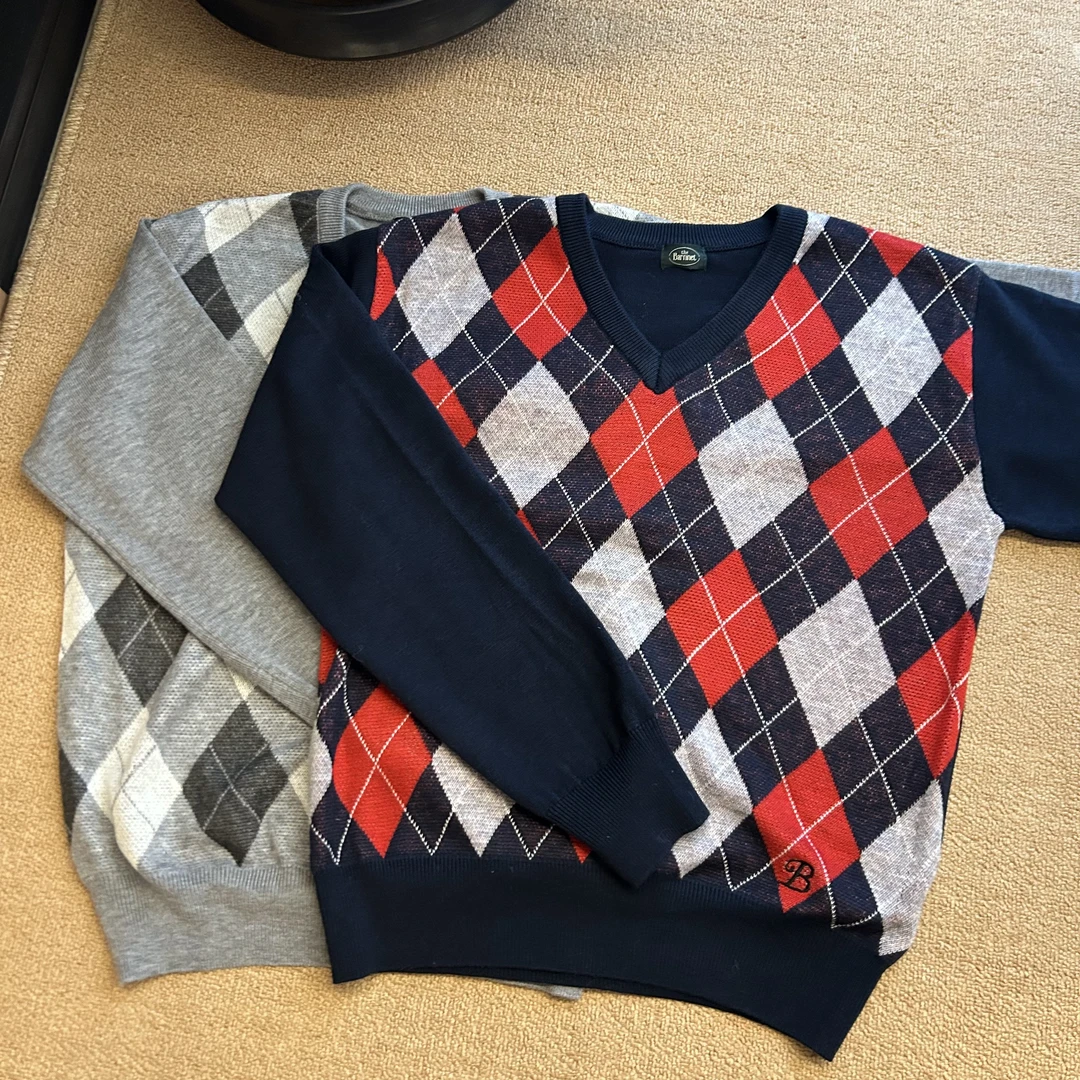 Julia姐姐】V领针织衫撞色菱格长袖毛衣