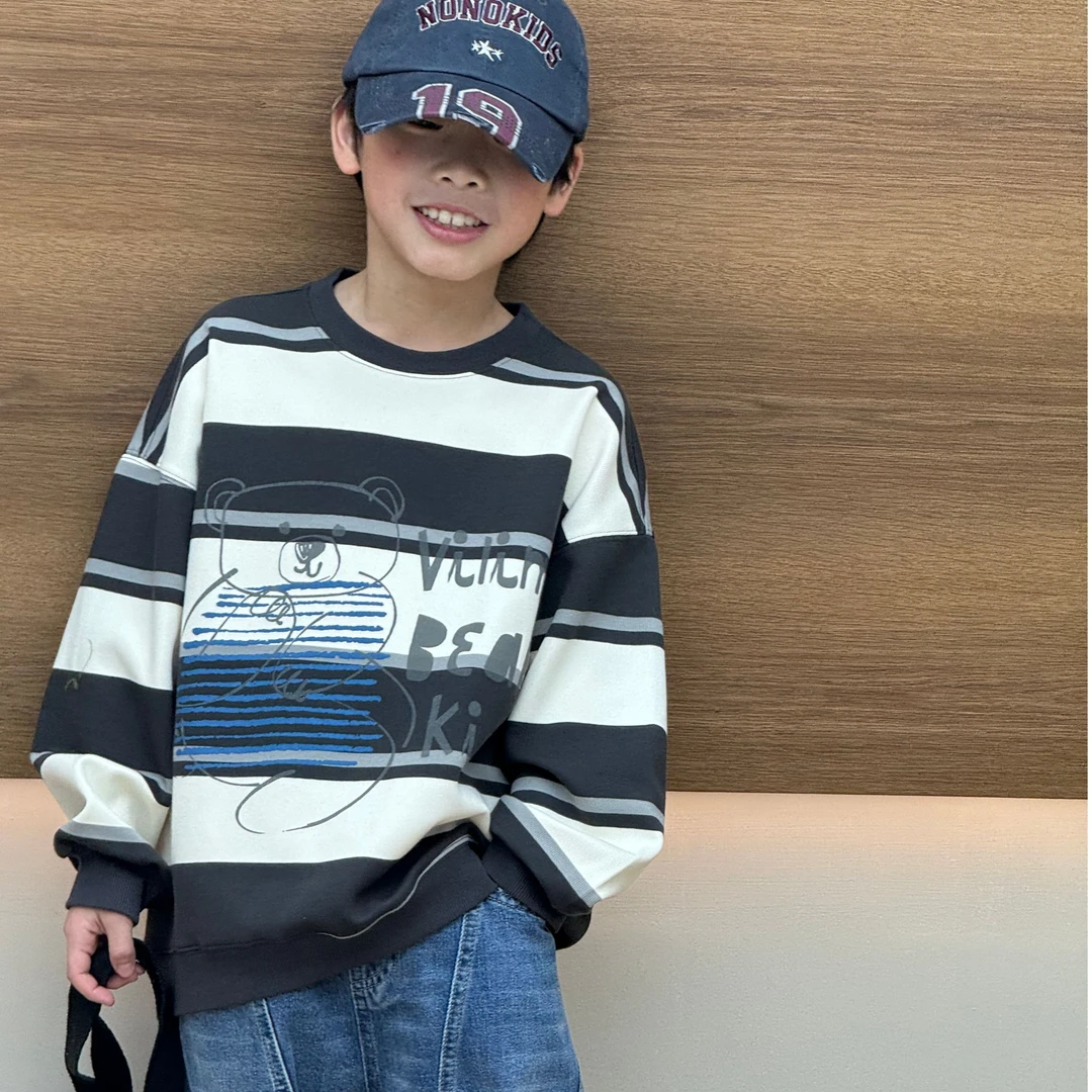 vilimama2025春款小熊宽条纹牛奶丝套头卫衣55370