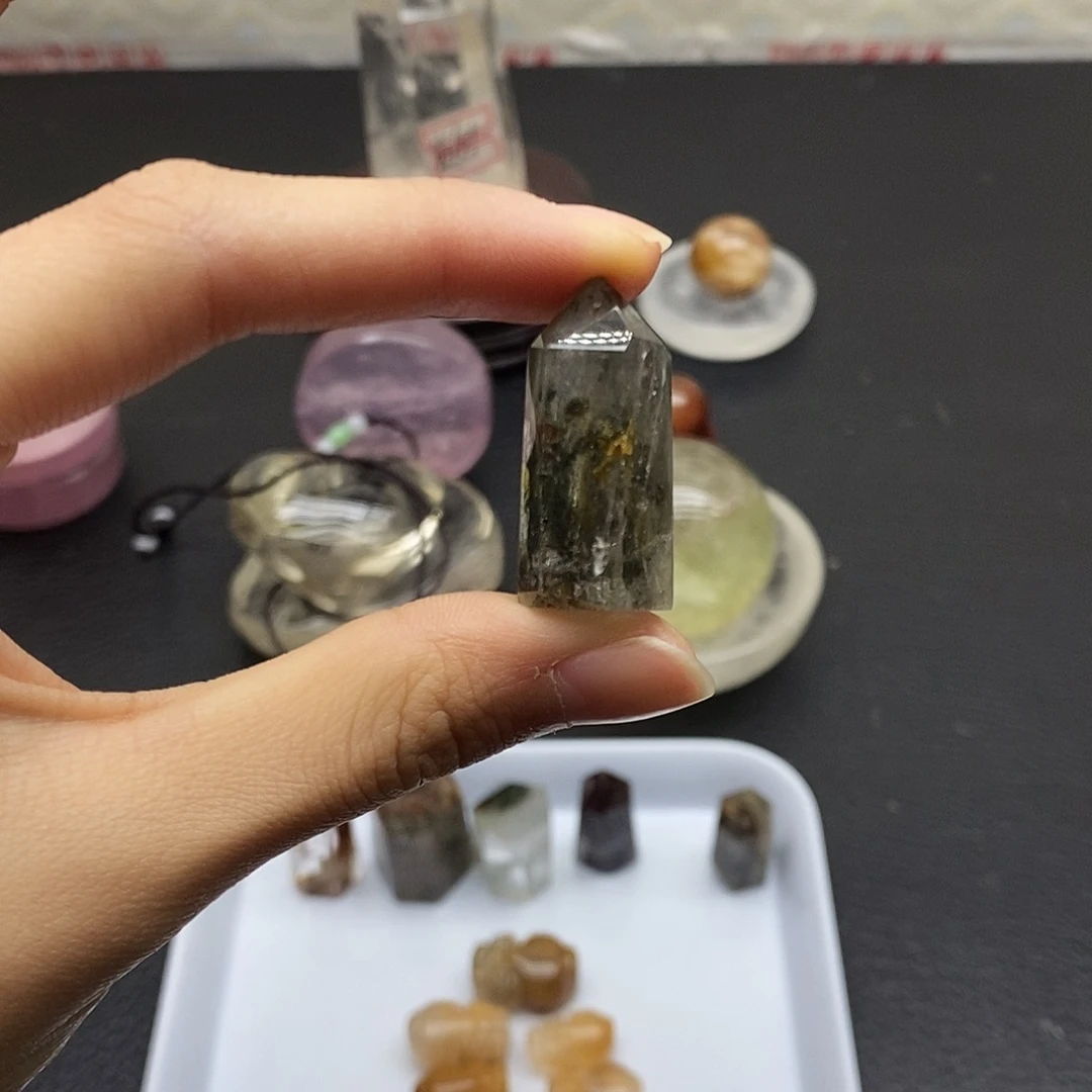 珠宝半成品水晶未镶嵌16水晶石