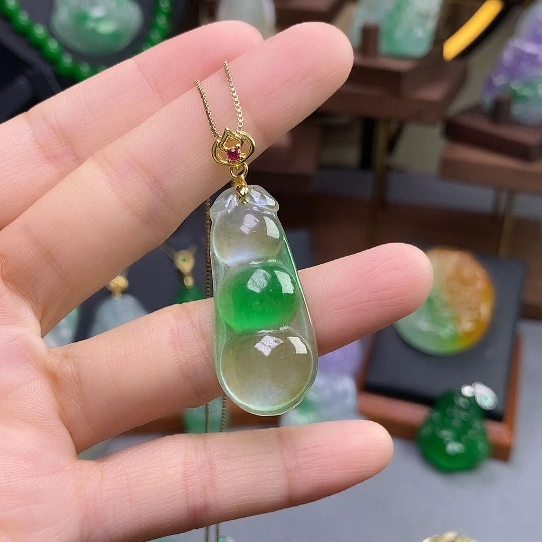 吊坠(赠链)未镶嵌翡翠