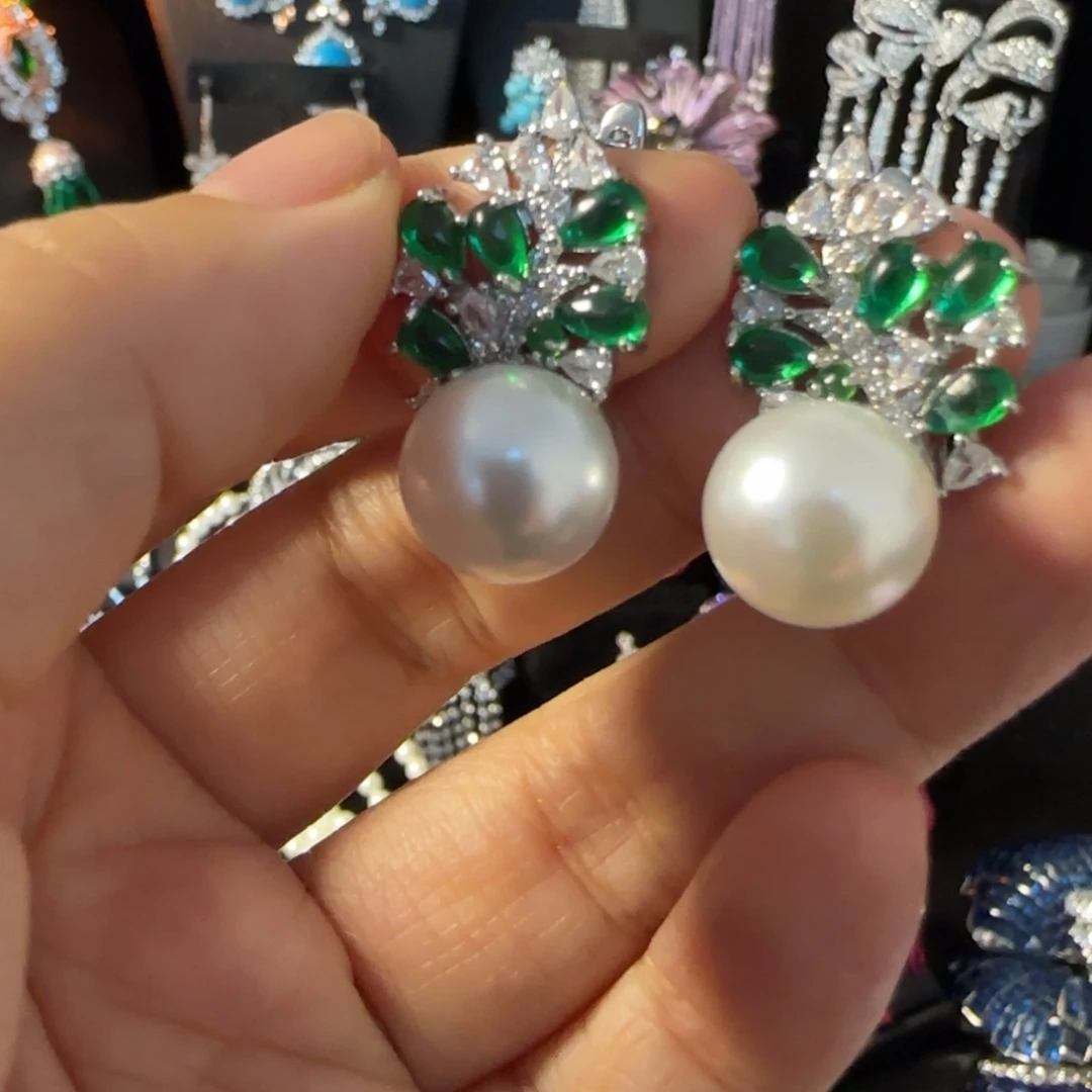 巴***z琉璃纯铜合金耳饰