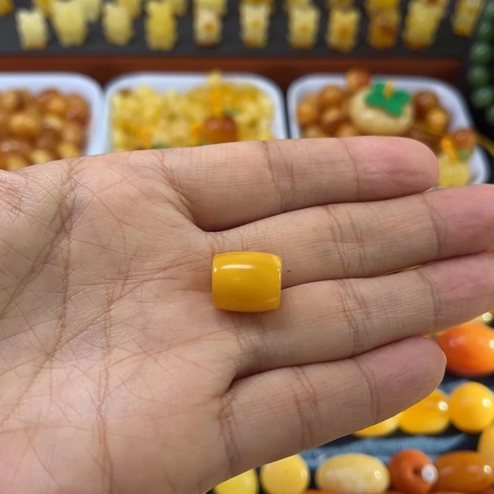 琥珀未镶嵌裸石卡11大加老蜡桶珠