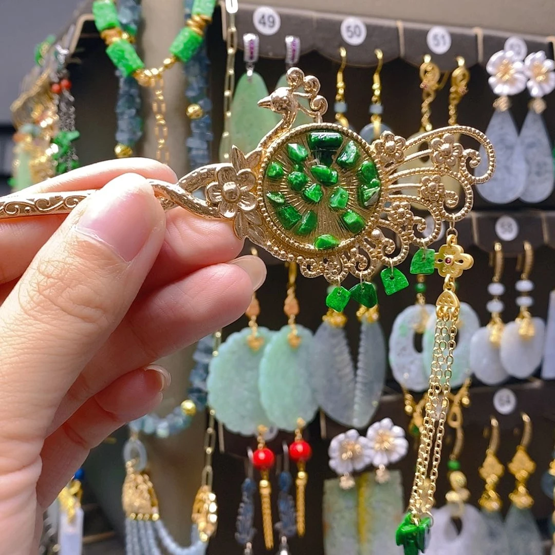 未镶嵌翡翠耳饰翡翠