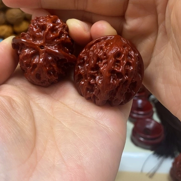 失***傅文玩核桃吊坠野狼