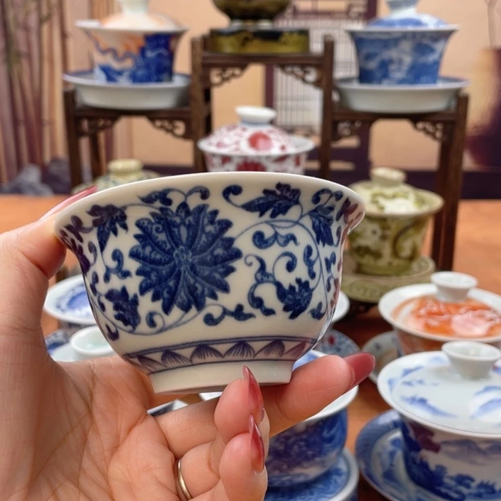 摆件陶青花缠枝莲压手杯