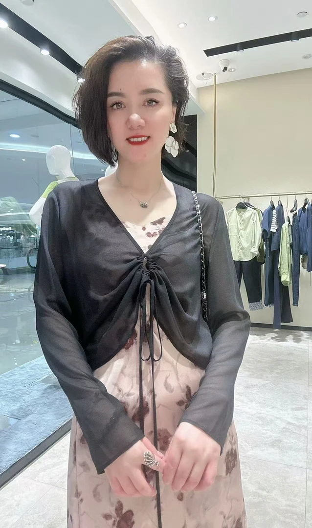 玛丝恩迪外穿纱衣