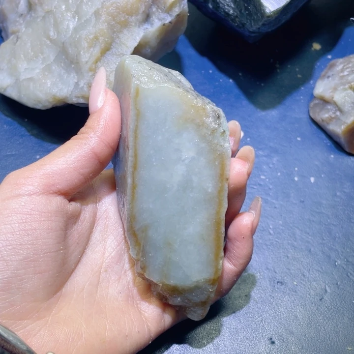 和田玉未镶嵌珠宝半成品