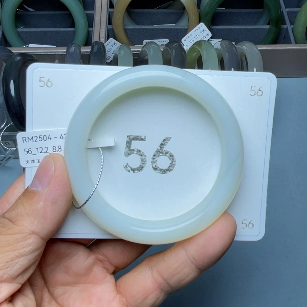 和田玉手镯未镶嵌肆*