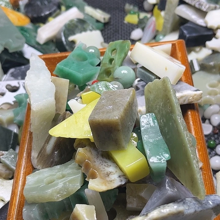 和田玉9K金镶嵌珠宝奇石石****头