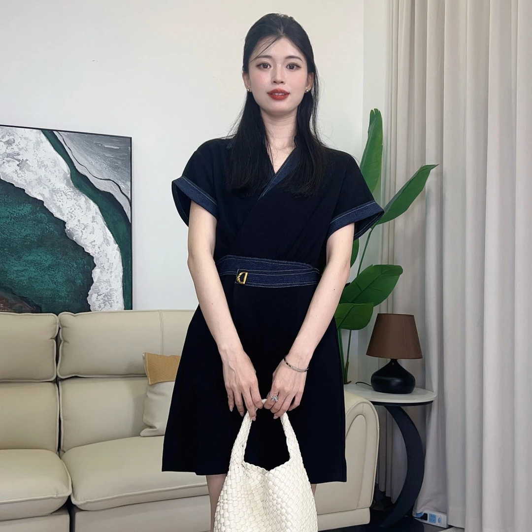 【NWDD】显瘦气质时尚休闲百搭夏季黑色设计感吊带牛仔裙6675