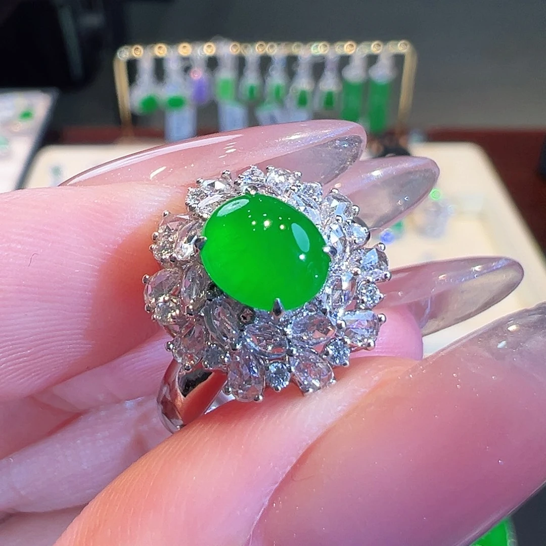 翡翠戒指18K金镶嵌翡翠