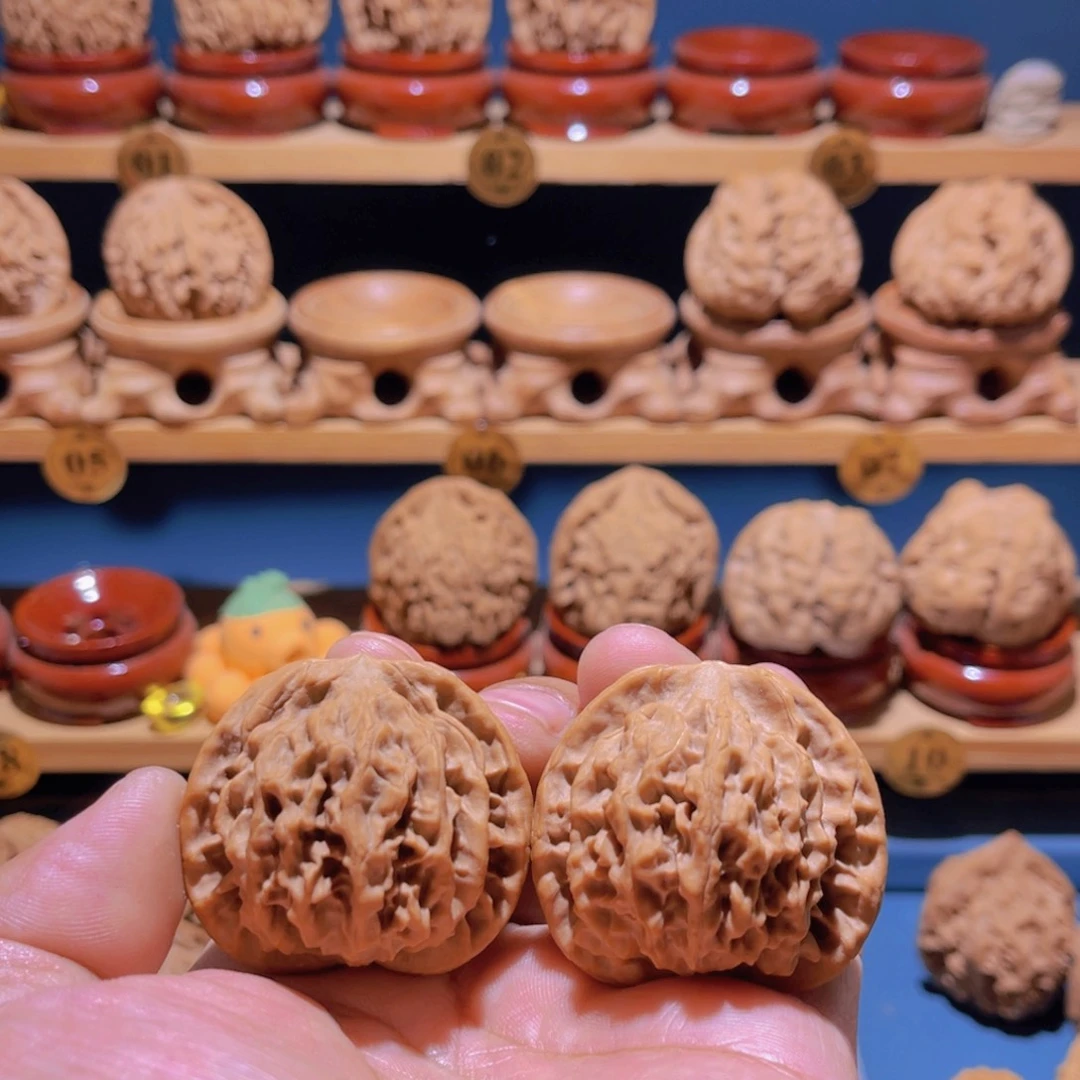 胖***子文玩核桃吊坠秦公子