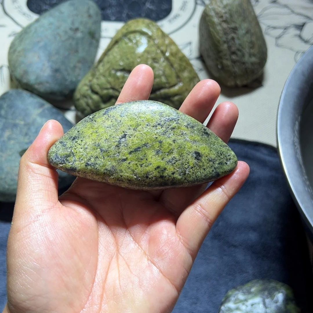 未镶嵌蛇纹石玉西藏藏玉药王石怡***．