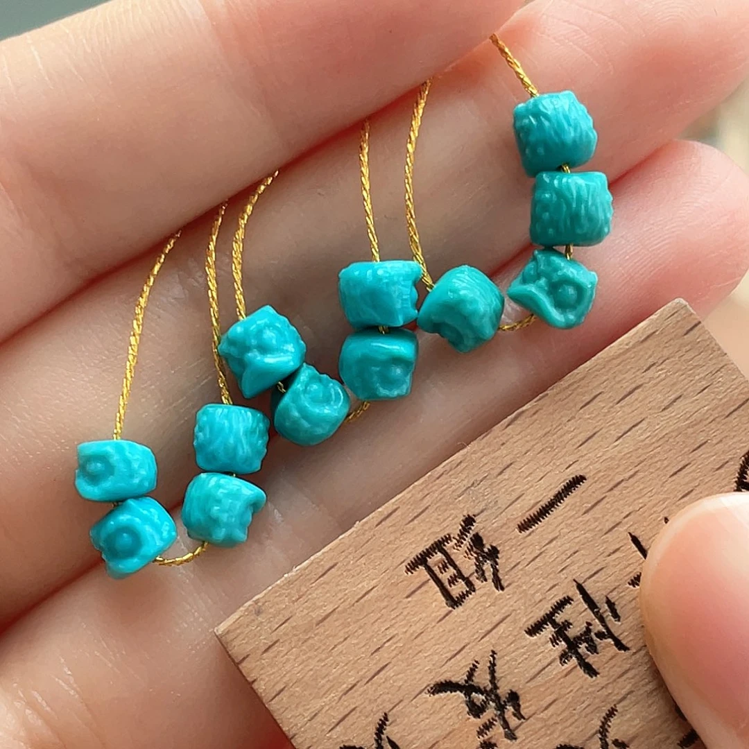 未镶嵌绿松石颈饰