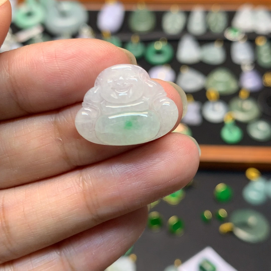 翡翠未镶嵌颈饰有纹裂