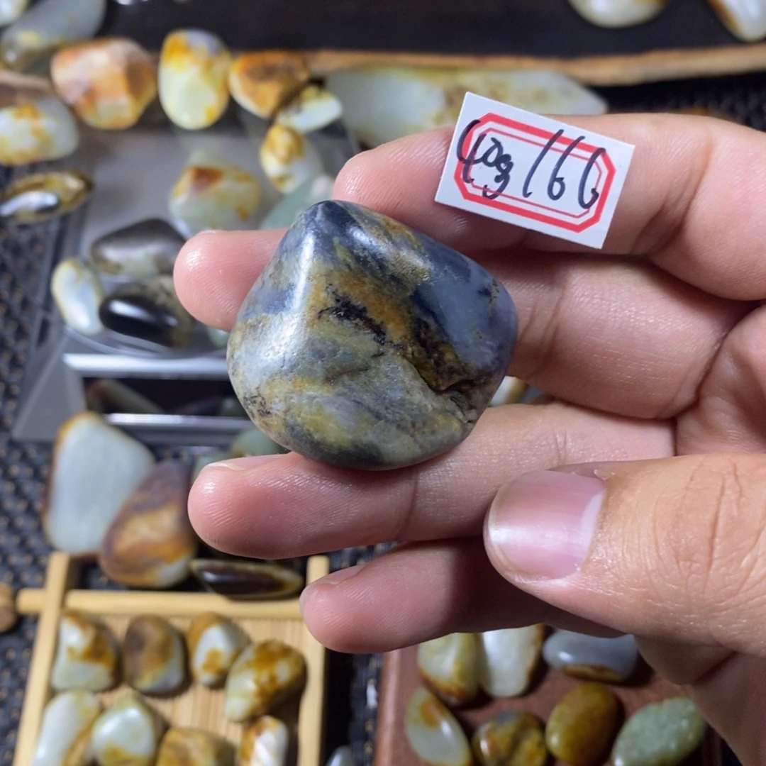 和田玉（糖玉）未镶嵌挂件