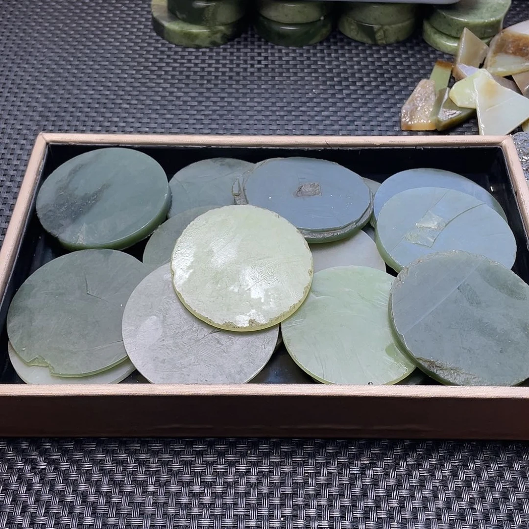 未镶嵌和田玉（糖玉）珠宝半成品