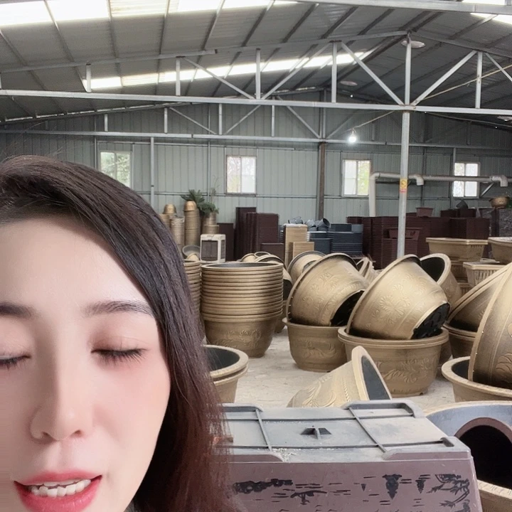我70口径花盆两个