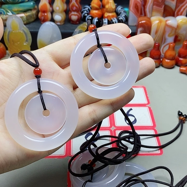 未镶嵌吊坠(不含链)玛瑙/玉髓红****！