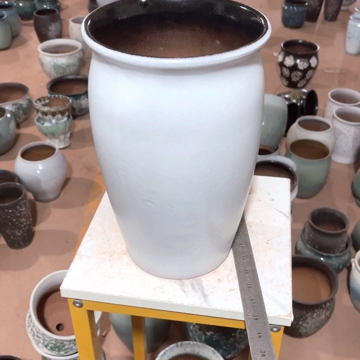 紫砂花盆口径20高度32一只瑕疵