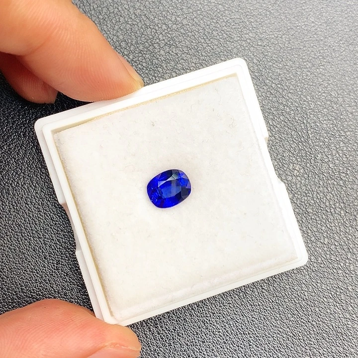 蓝宝石裸石2.11克拉浓郁皇家蓝