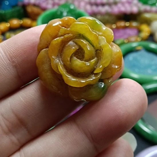 翡翠未镶嵌挂件翡翠